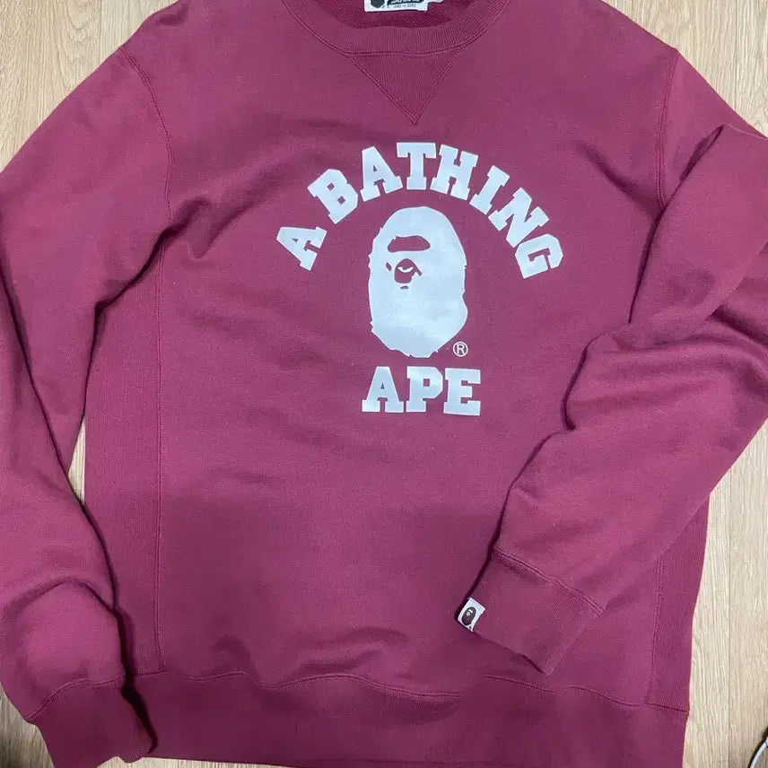 [BUNJANG] (2XL XXL) 베이프 컬리지 맨투맨 와인 버건디 티 / (2XL XXL) 베이프 컬리지 맨투맨 와인 버건디 티