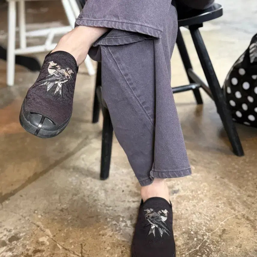 [BUNJANG] Glam.D Swallow Jacquard Slip-On Sneakers / 글램디 제비 쟈가드 슬립온