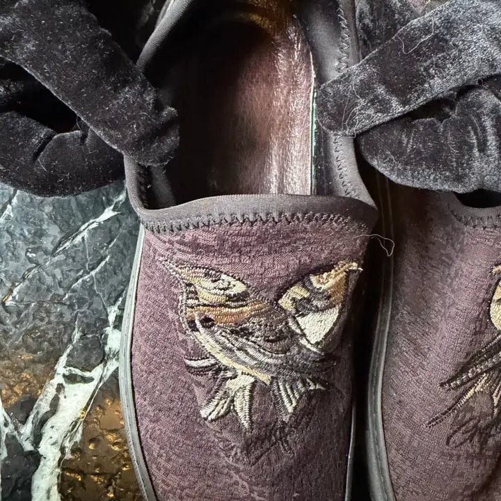 [BUNJANG] Glam.D Swallow Jacquard Slip-On Sneakers / 글램디 제비 쟈가드 슬립온