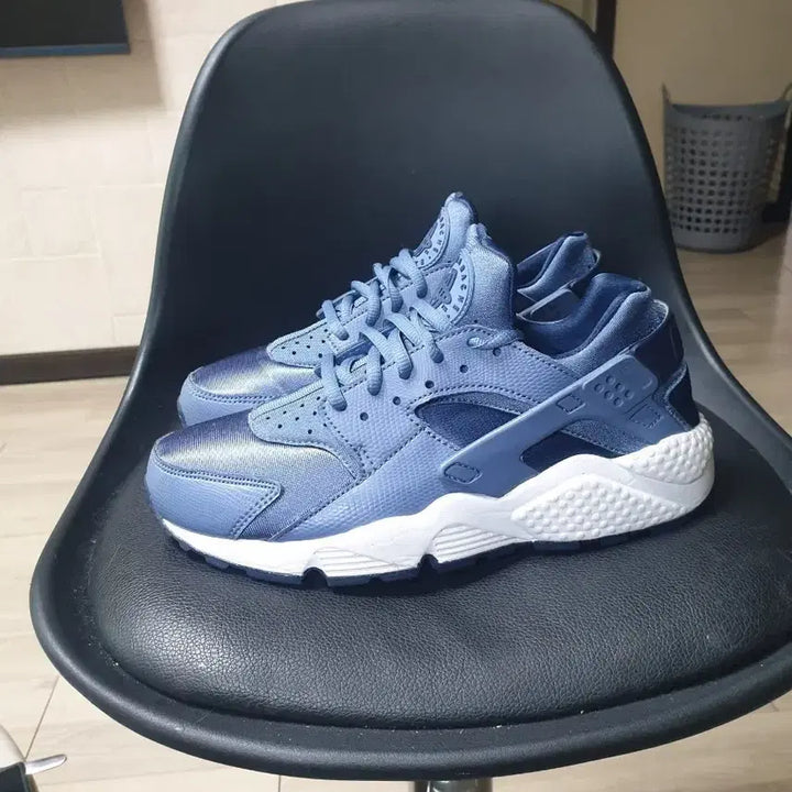 [BUNJANG] Nike Huarache Blue/White Sneakers / 나이키 허라취 운동화 블루/화이트(240)