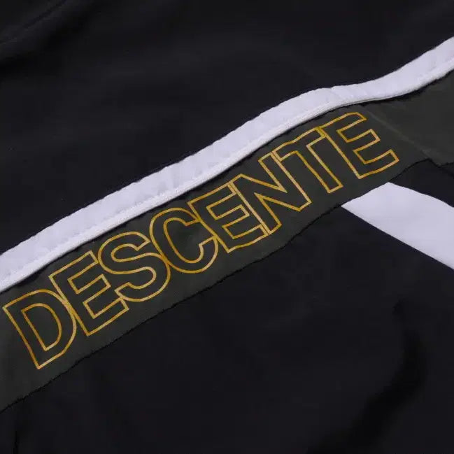 [SOLD OUT] 데상트 (DESCENTE) 바람막이 100-105