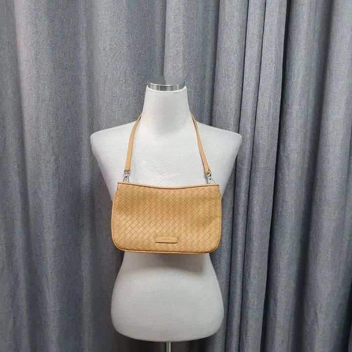 [BUNJANG] Geiger Beige Shoulder Bag / 가이거 베이지 숄더백