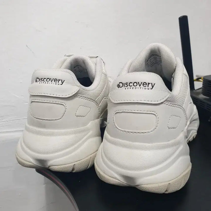 [BUNJANG] Discovery Expedition Sneakers White 245 / 디스커버리 익스페디션 운동화 흰색 245