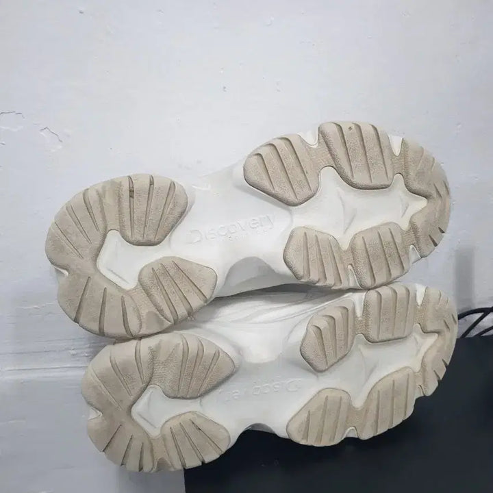 [BUNJANG] Discovery Expedition Sneakers White 245 / 디스커버리 익스페디션 운동화 흰색 245