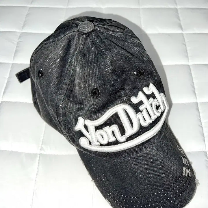 [SOLD OUT] y2k 펑크 빈티지 본더치 vondutch 데님 워싱 청 볼캡 모자