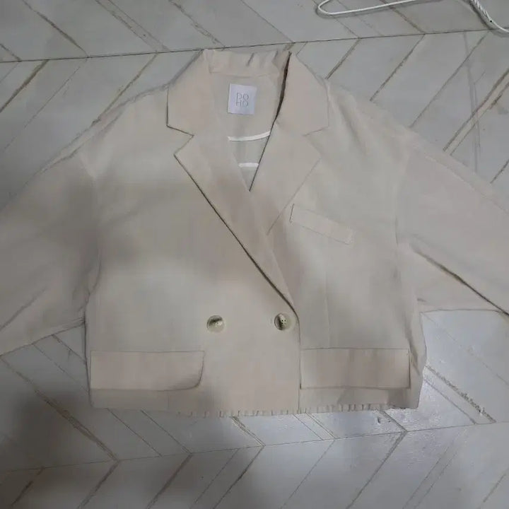 [BUNJANG] Do Ho Ivory Crop Jacket / 도호 크롭 자켓 아이보리