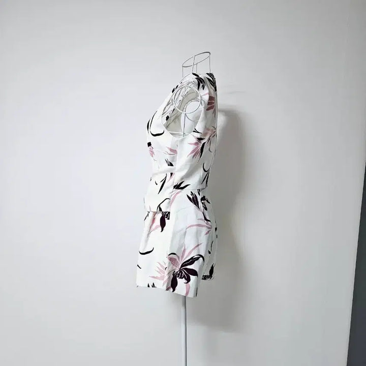 [SOLD OUT] Keepsake 점프수트 원피스 쇼츠 미사용
