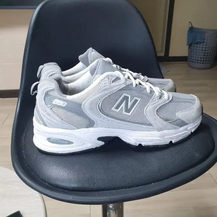 [SOLD OUT] 뉴발란스 530 회색 운동화(270)
