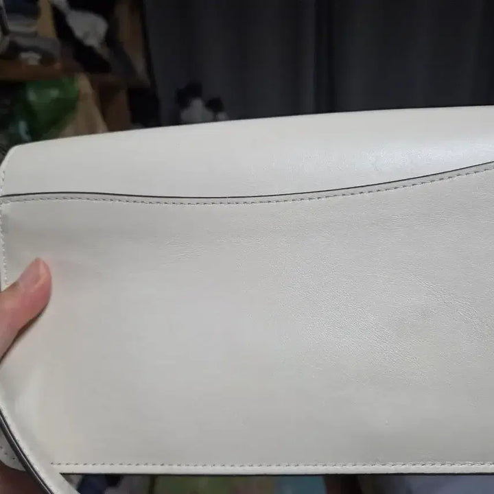 [SOLD OUT] 코치 화이트 레더 숄더백