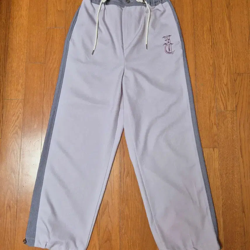 [BUNJANG] Fancyclub Track Pants / [F] 팬시클럽 Fancyclub 트랙 팬츠
