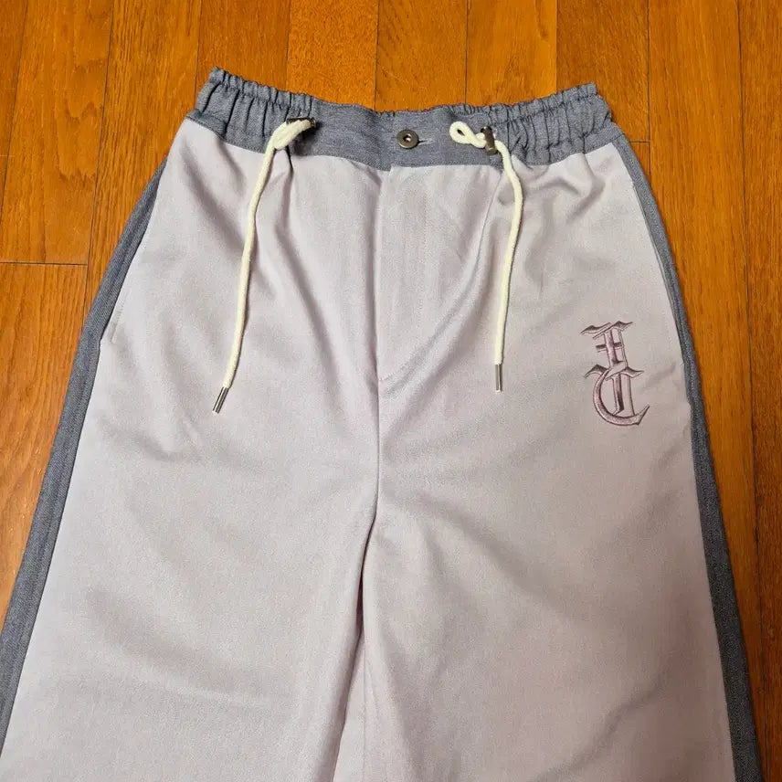 [BUNJANG] Fancyclub Track Pants / [F] 팬시클럽 Fancyclub 트랙 팬츠