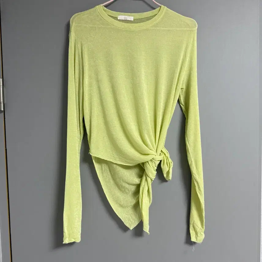 [SOLD OUT] 사선 매듭 시스루 티셔츠 연두