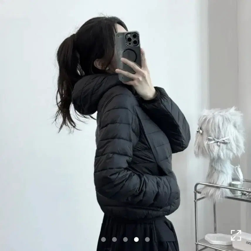 [SOLD OUT] 에이블리 크롭기장 초경량핏 경량패딩 자켓 블랙