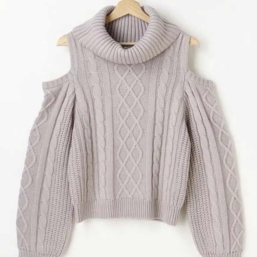 [BUNJANG] Ingni Pink Cable Knit Sweater with Shoulder Cutouts / 어깨트임 케이블 니트 핑크 머플러 연보라 잉그니 양산형 니트