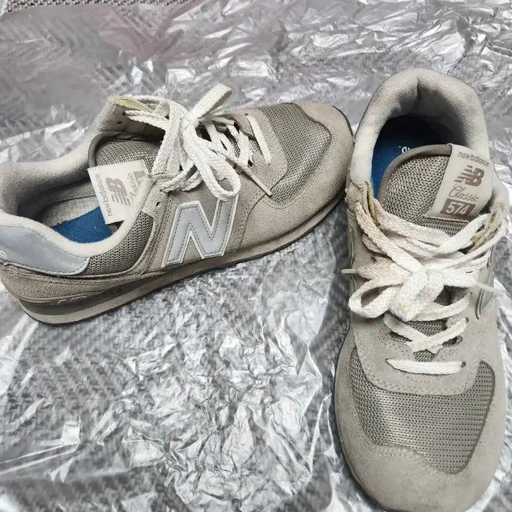 [BUNJANG] New Balance 574 Grey Sneakers (Size 265) / 리/뉴발란스 574 그레이 스니커즈265