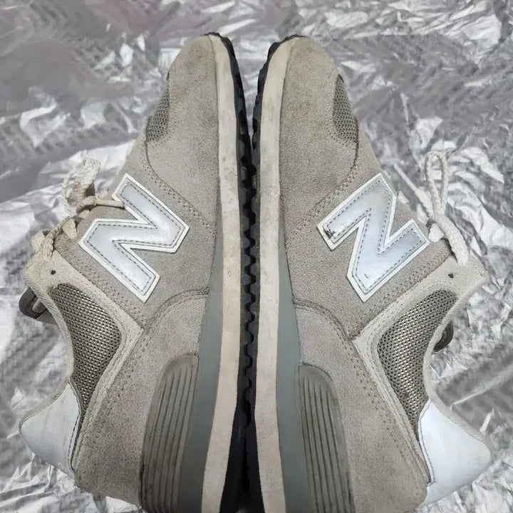 [BUNJANG] New Balance 574 Grey Sneakers (Size 265) / 리/뉴발란스 574 그레이 스니커즈265