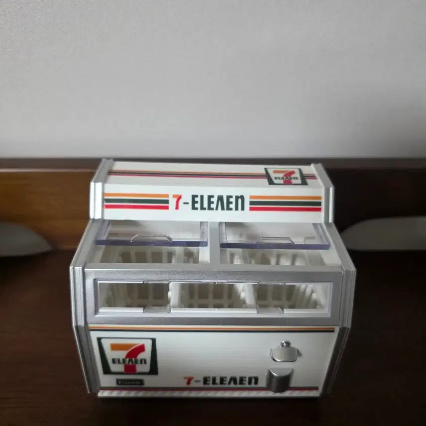 [BUNJANG] 7-Eleven Refrigerator Miniature / 세븐일레븐 냉장고 미니어처