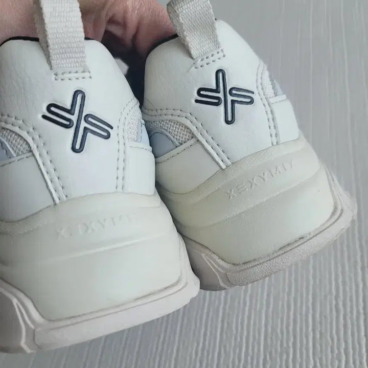 [BUNJANG] Xexymix White Ugly Sneakers / 젝시믹스 화이트 어글리 운동화