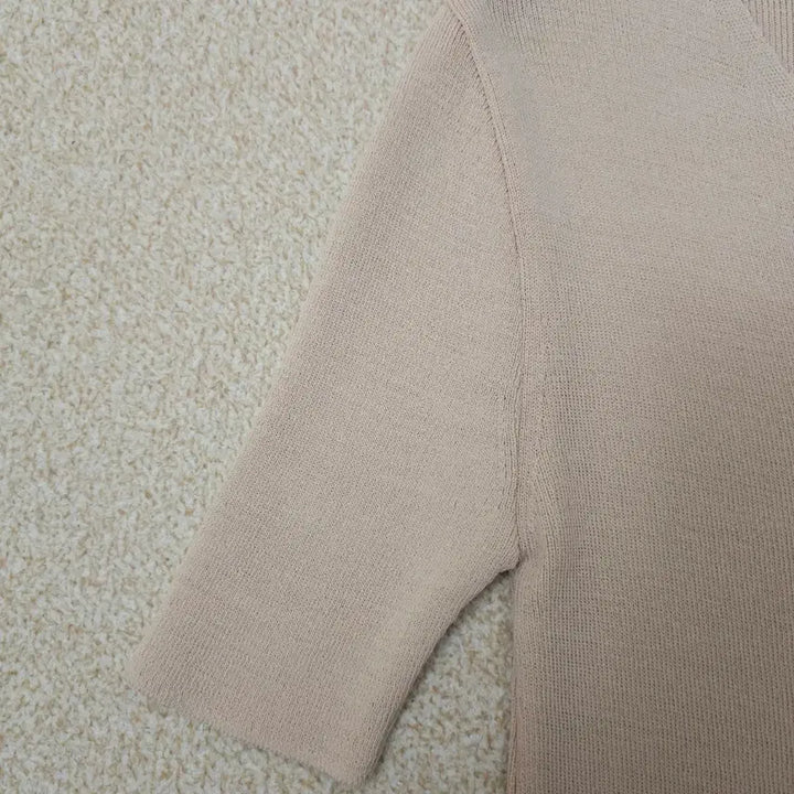 [BUNJANG] SOO&amp;JUNE V-neck Short Sleeve Knit Top / (F)SOO&amp;JUNE 여성 브이넥 반팔 니트 핑크베이지