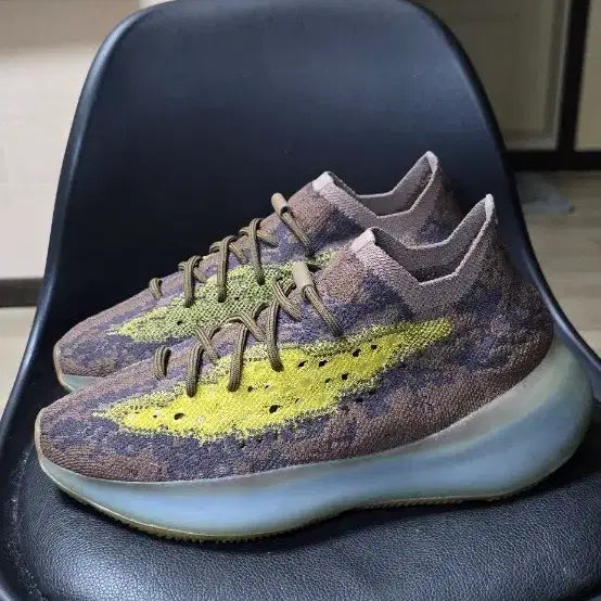 [BUNJANG] Adidas Yeezy 380 Brown/Yellow Sneakers / 아디다스 이지 380 브라운/옐로우(260)