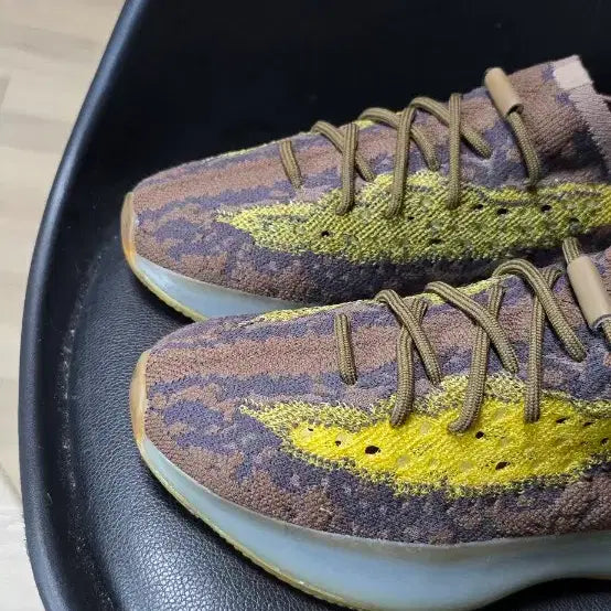 [BUNJANG] Adidas Yeezy 380 Brown/Yellow Sneakers / 아디다스 이지 380 브라운/옐로우(260)