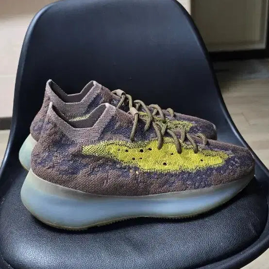 [BUNJANG] Adidas Yeezy 380 Brown/Yellow Sneakers / 아디다스 이지 380 브라운/옐로우(260)