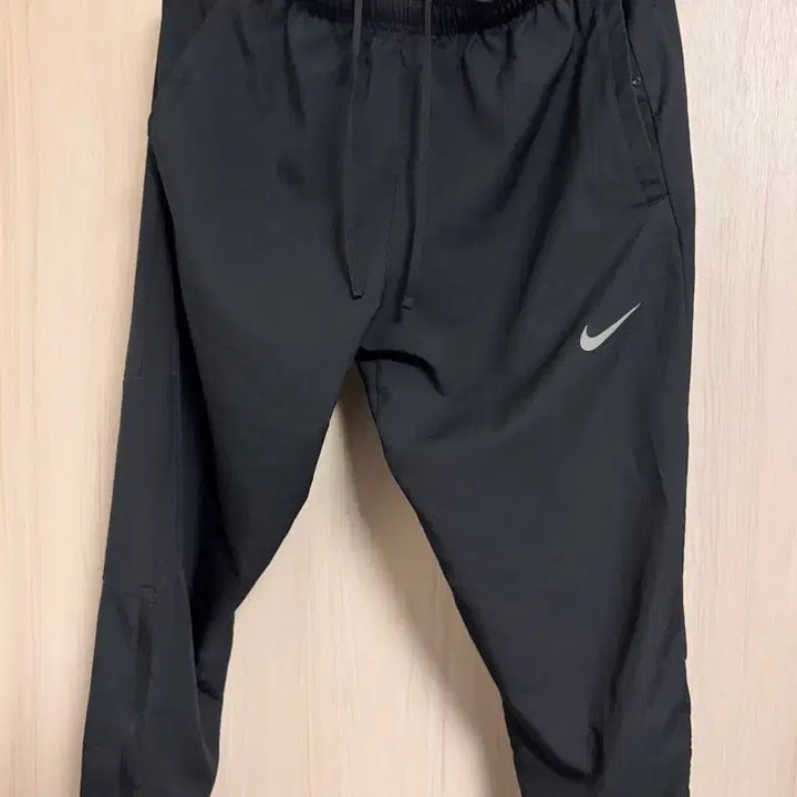 [SOLD OUT] 나이키 챌린저 우븐 팬츠 블랙 극미 중고