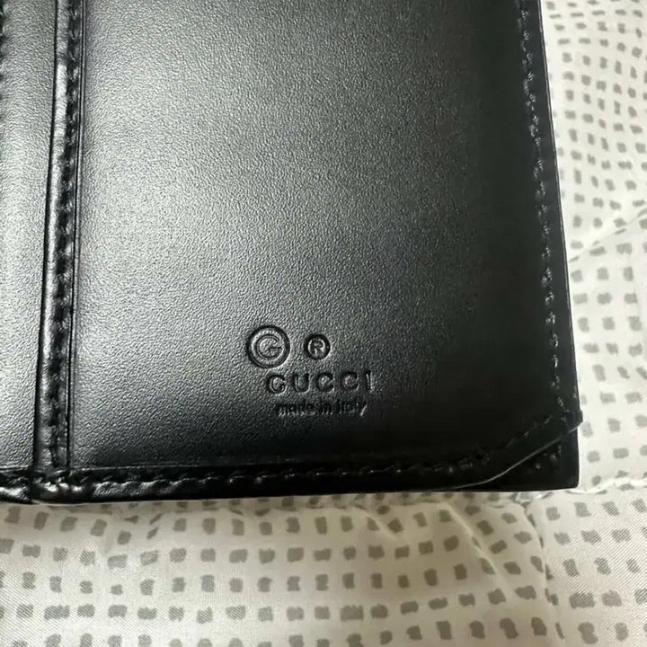 [SOLD OUT] 구찌 시그니처 시마 가죽 남성 장지갑 블랙