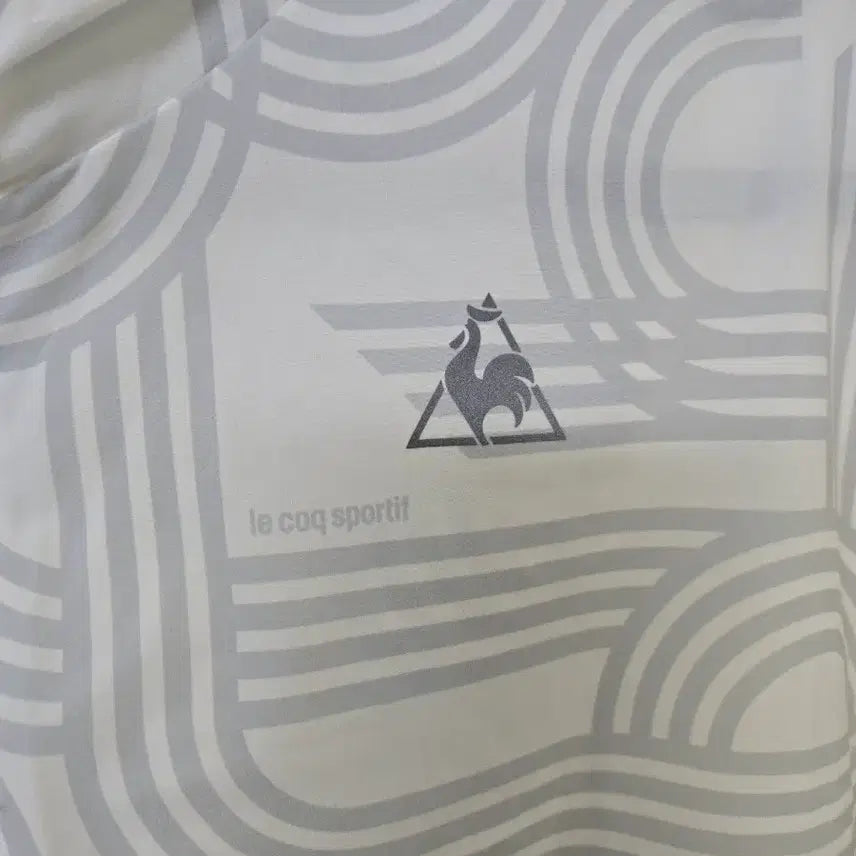 [SOLD OUT] 르꼬끄 그래픽 패턴 바람막이 조끼