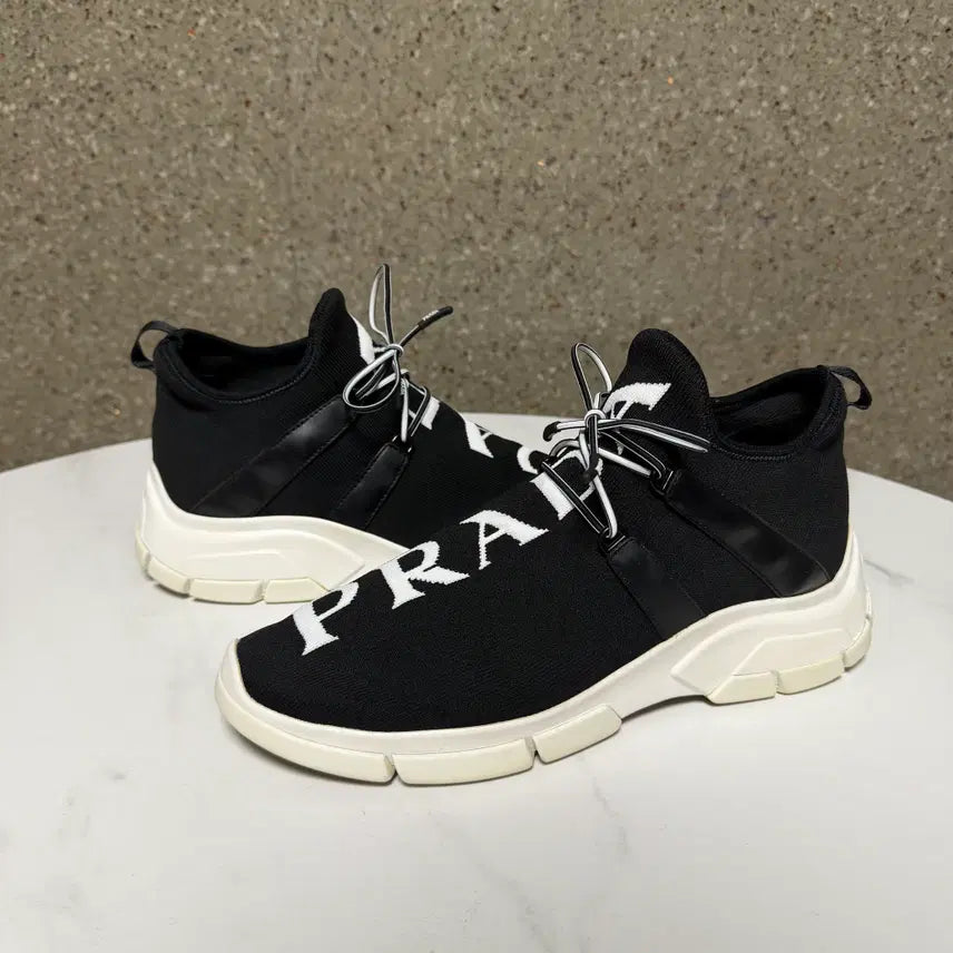 [BUNJANG] Prada Knit Sneakers / [7사이즈]프라다 블랙 로고 니트 스니커즈