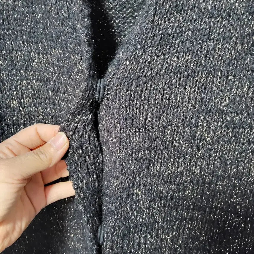 [BUNJANG] Plastic Island Black Gold Thread Sweater Cardigan / 플라스틱 아일랜드Plastic Island 블랙 금사 스웨터 가디건
