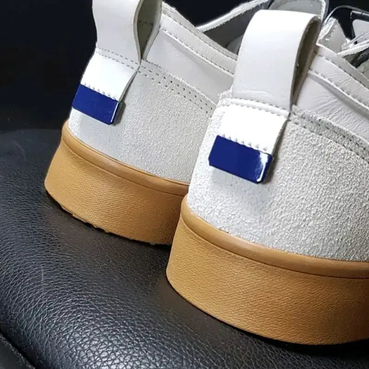 [SOLD OUT] 데상트 흰색 스니커즈 새상품(230)