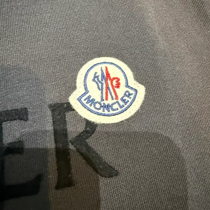 [SOLD OUT] [M] 몽클레르 남자 반팔 티셔츠 블랙