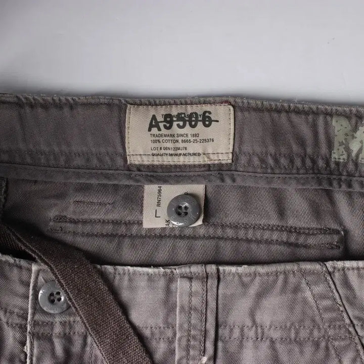 [BUNJANG] MSGR Charcoal Gray Vintage Cargo Shorts L / MSGR 챠콜 그레이 빈티지 카고 반바지 L