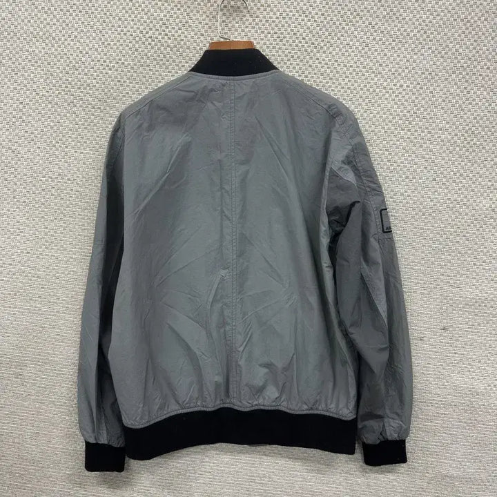 [SOLD OUT] 버커루 바람막이 M M14716