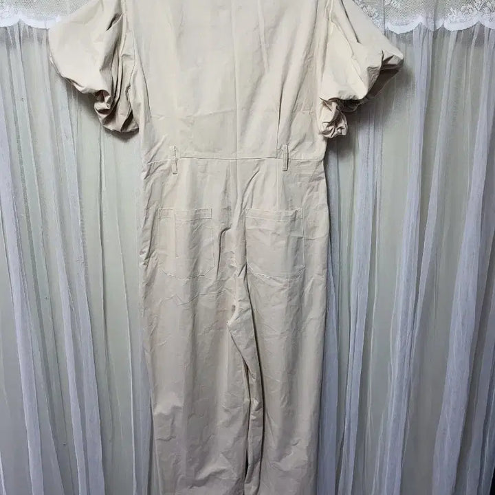 [SOLD OUT] [새상품]31 FASHION 소매 퍼프 점프수트 베이지