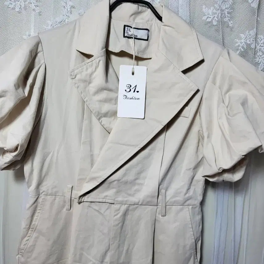 [SOLD OUT] [새상품]31 FASHION 소매 퍼프 점프수트 베이지