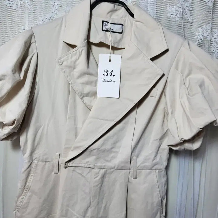 [SOLD OUT] [새상품]31 FASHION 소매 퍼프 점프수트 베이지