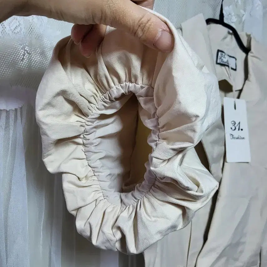 [SOLD OUT] [새상품]31 FASHION 소매 퍼프 점프수트 베이지