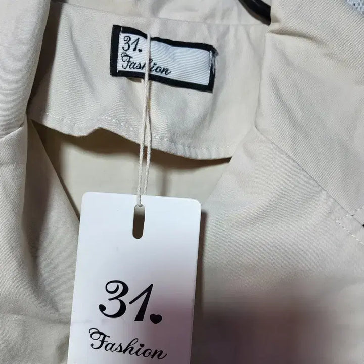[SOLD OUT] [새상품]31 FASHION 소매 퍼프 점프수트 베이지