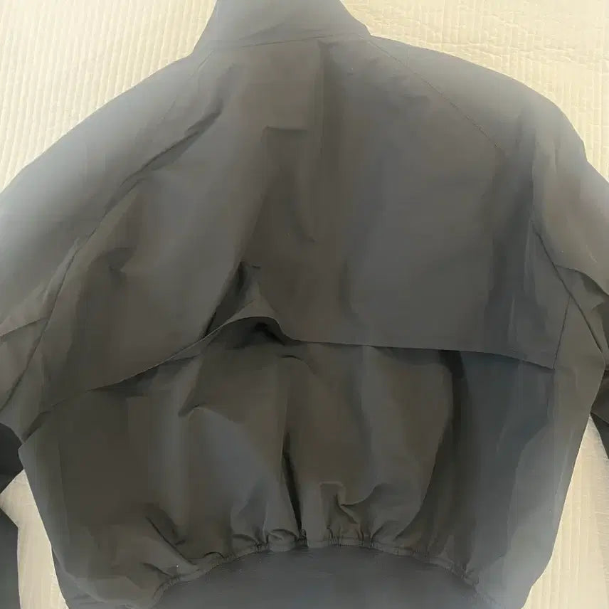 [SOLD OUT] 렉토 크롭 해링턴 점퍼 블랙컬러 엠사이즈