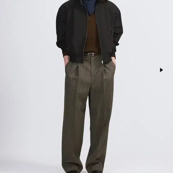 [SOLD OUT] 렉토 크롭 해링턴 점퍼 블랙컬러 엠사이즈