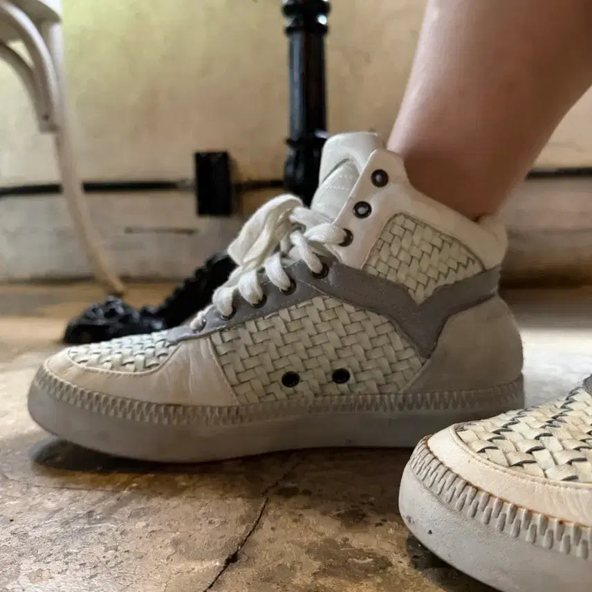 [BUNJANG] Diesel High-Top White Sneakers / 디젤 하이탑 화이트스니커즈 255