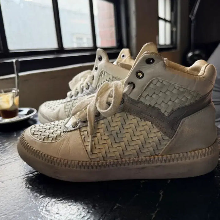 [BUNJANG] Diesel High-Top White Sneakers / 디젤 하이탑 화이트스니커즈 255