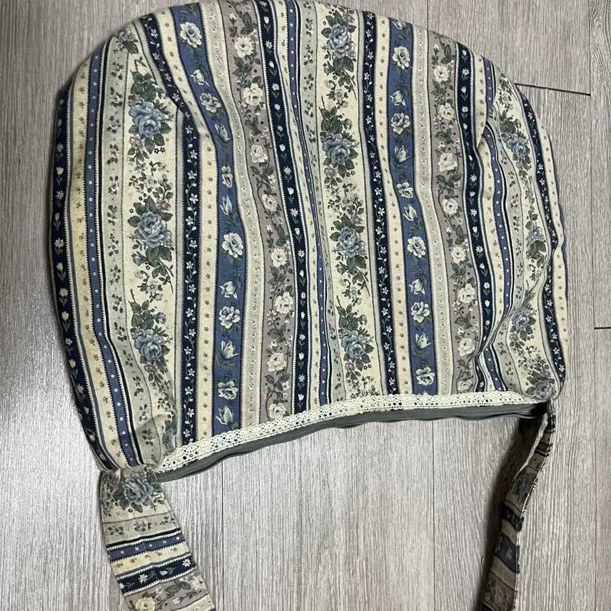 [BUNJANG] Vintage Floral Pattern Crossbody Bag / 빈티지 크로스백