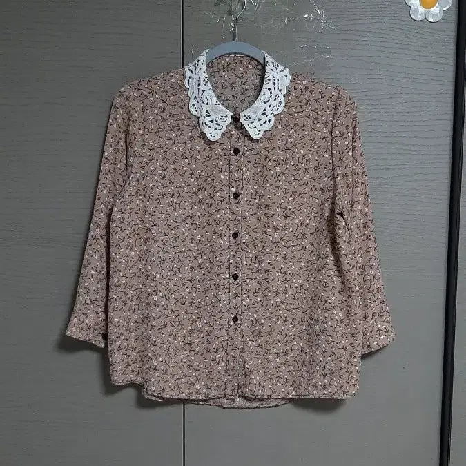 [SOLD OUT] 작은꽃무늬9부소매블라우스