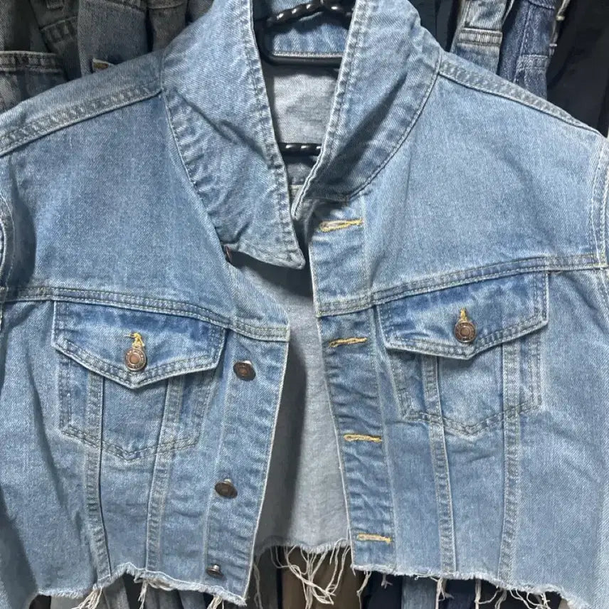 [BUNJANG] Vintage Light Wash Denim Jacket / 연청 데님 청자켓 데미지 빈티지