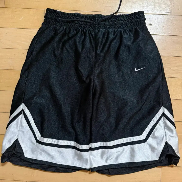 [SOLD OUT] 나이키 반바지 바스켓볼 쇼츠