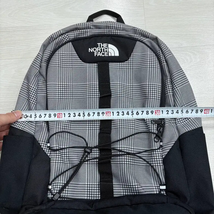[SOLD OUT] 노스페이스 화이트라벨 그레이 체크 백팩 가방