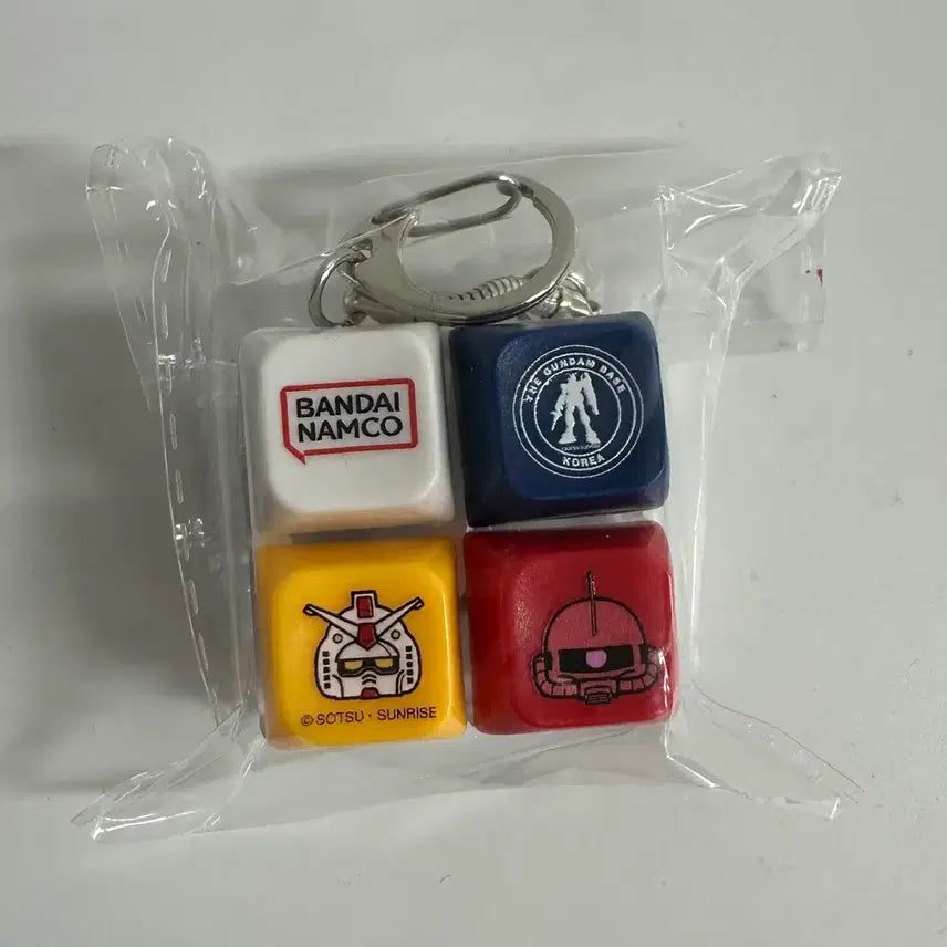[BUNJANG] Gundam Base Gundam Gunpla Keycap Keyring LED / 건담베이스 사은품 건담 건프라군 키캡 키링 LED
